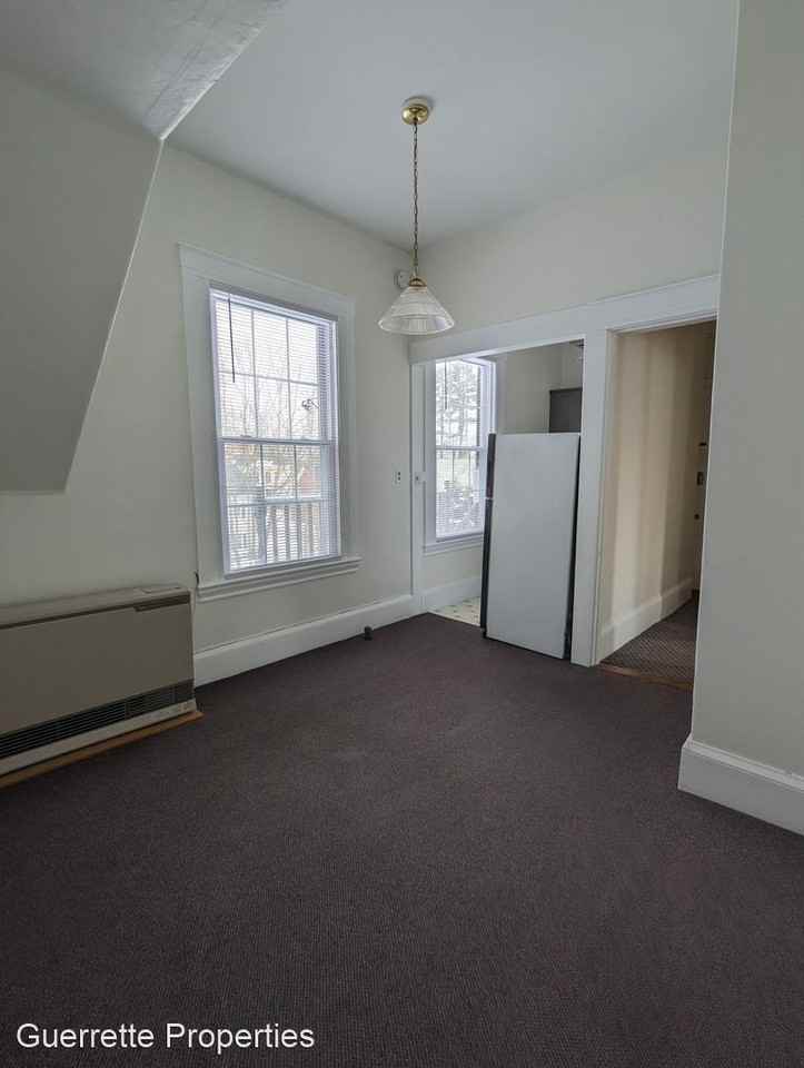 49 Pleasant St - Photo 3 of 14