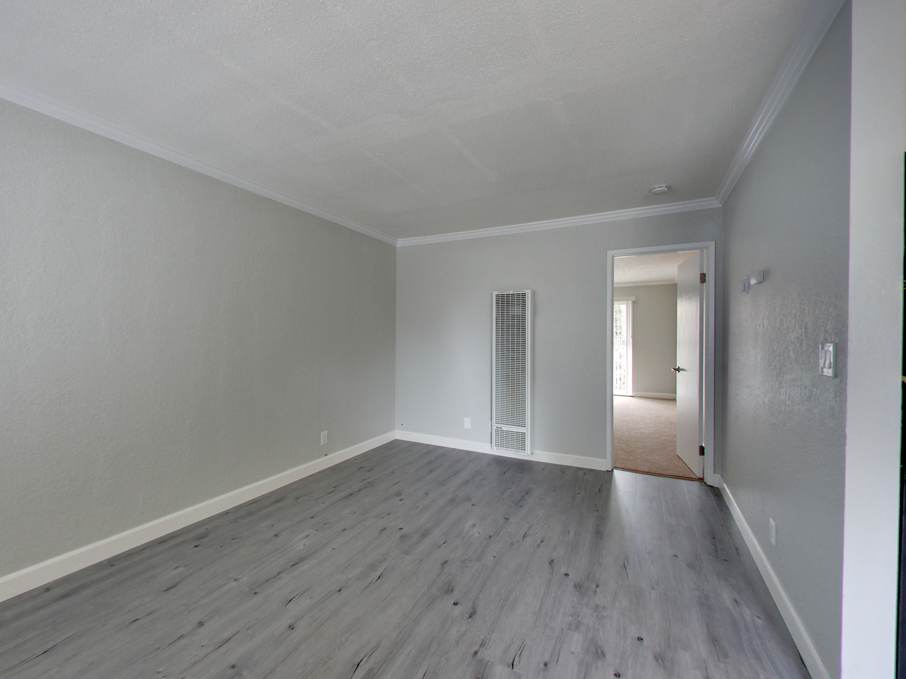 1050 Oak Grove Road - Photo 6 of 9