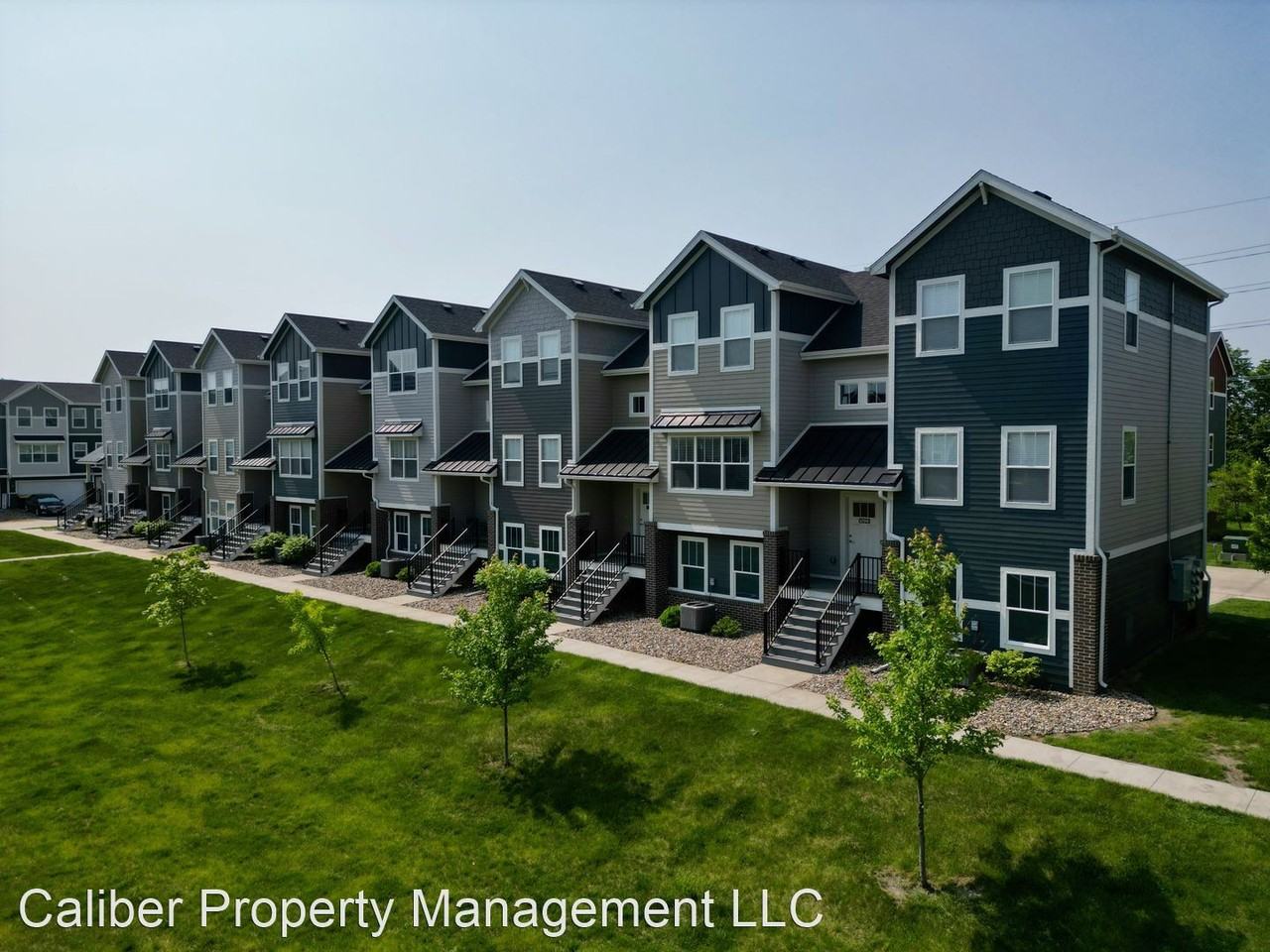 Cove at Kettlestone Townhomes Apartments Se Dr, Waukee, IA