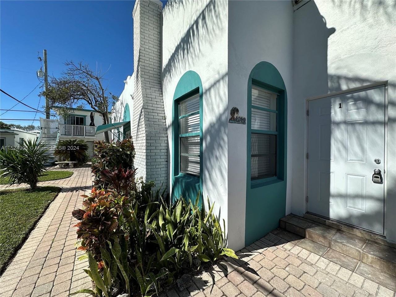 4249 Bougainvilla Dr #1