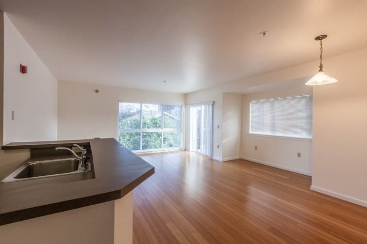 BARCELONA APARTMENTS (MCM08) - Photo 5 of 16