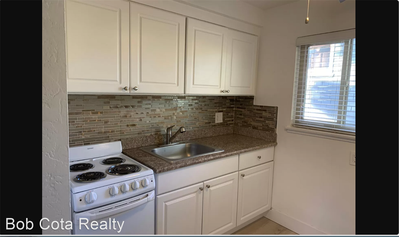 2711-2715 P. Street - Photo 3 of 12