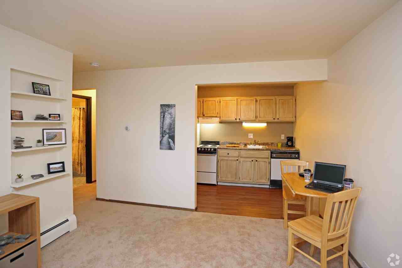 Allen House Apartments - Photo 4 of 50