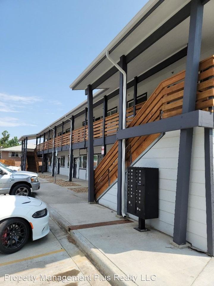 1601 Kimbark St - Photo 3 of 25