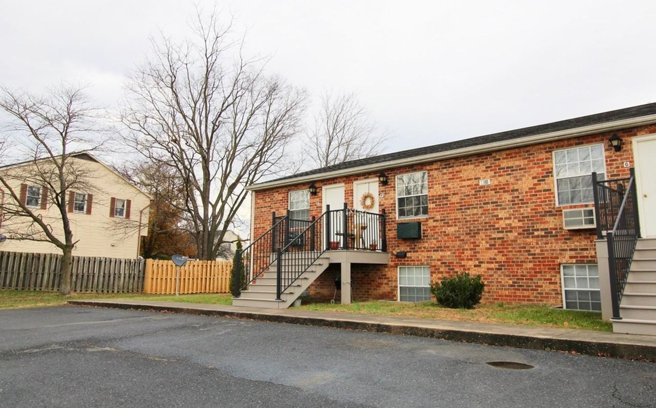 930 Vine Street - Photo 2 of 2