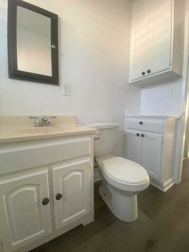 Royal Palms Apartments - Photo 6 of 13