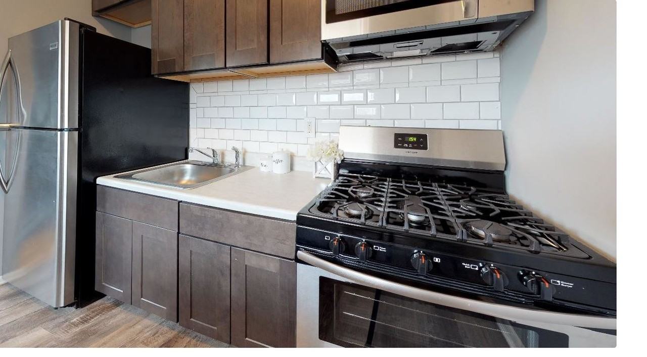 Offer Ends Soon! Up Your Living, Not Your Rent - Photo 2 of 7