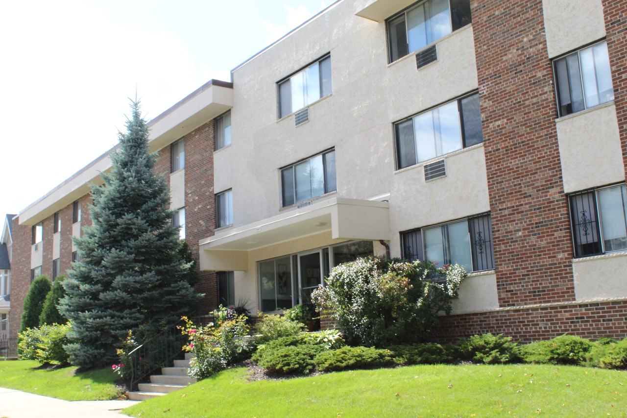 Lake Park Apartments - Photo 4 of 13