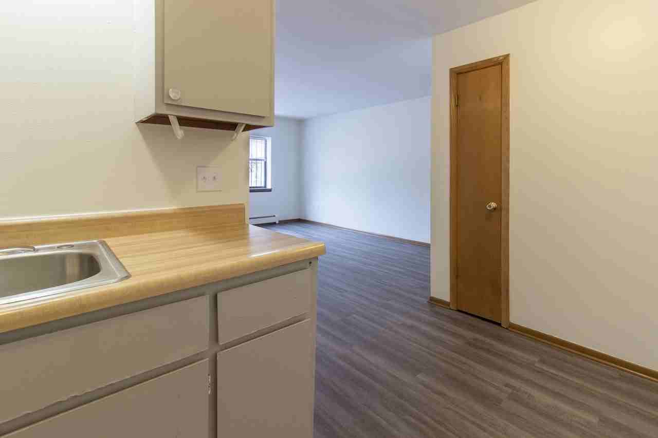 Lake Park Apartments - Photo 7 of 13