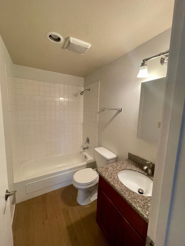 Avalon Apartments - Photo 4 of 12