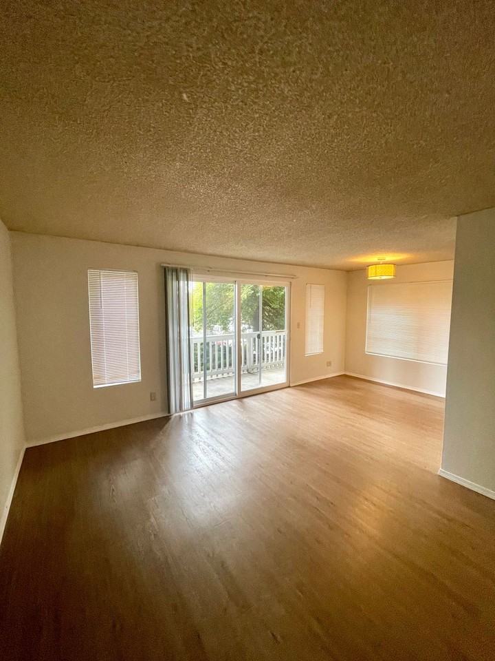 Avalon Apartments - Photo 5 of 12