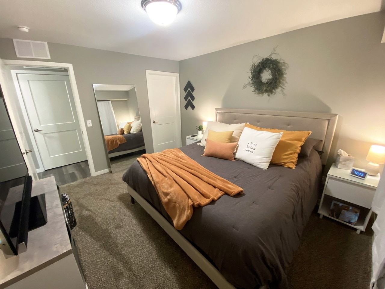 325 Florence Ave - Photo 7 of 10