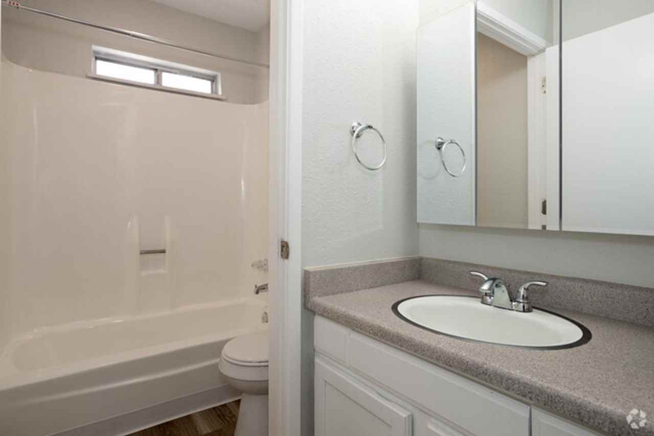 1800 On Purdue - Photo 2 of 7