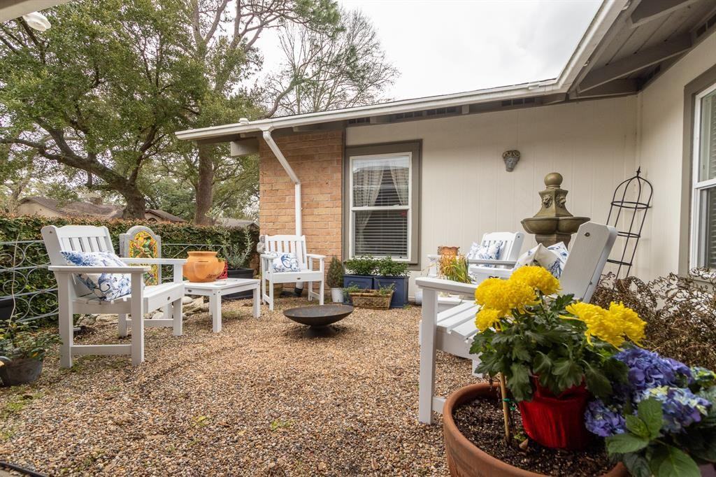 18314 Blanchmont Ln - Photo 3 of 24