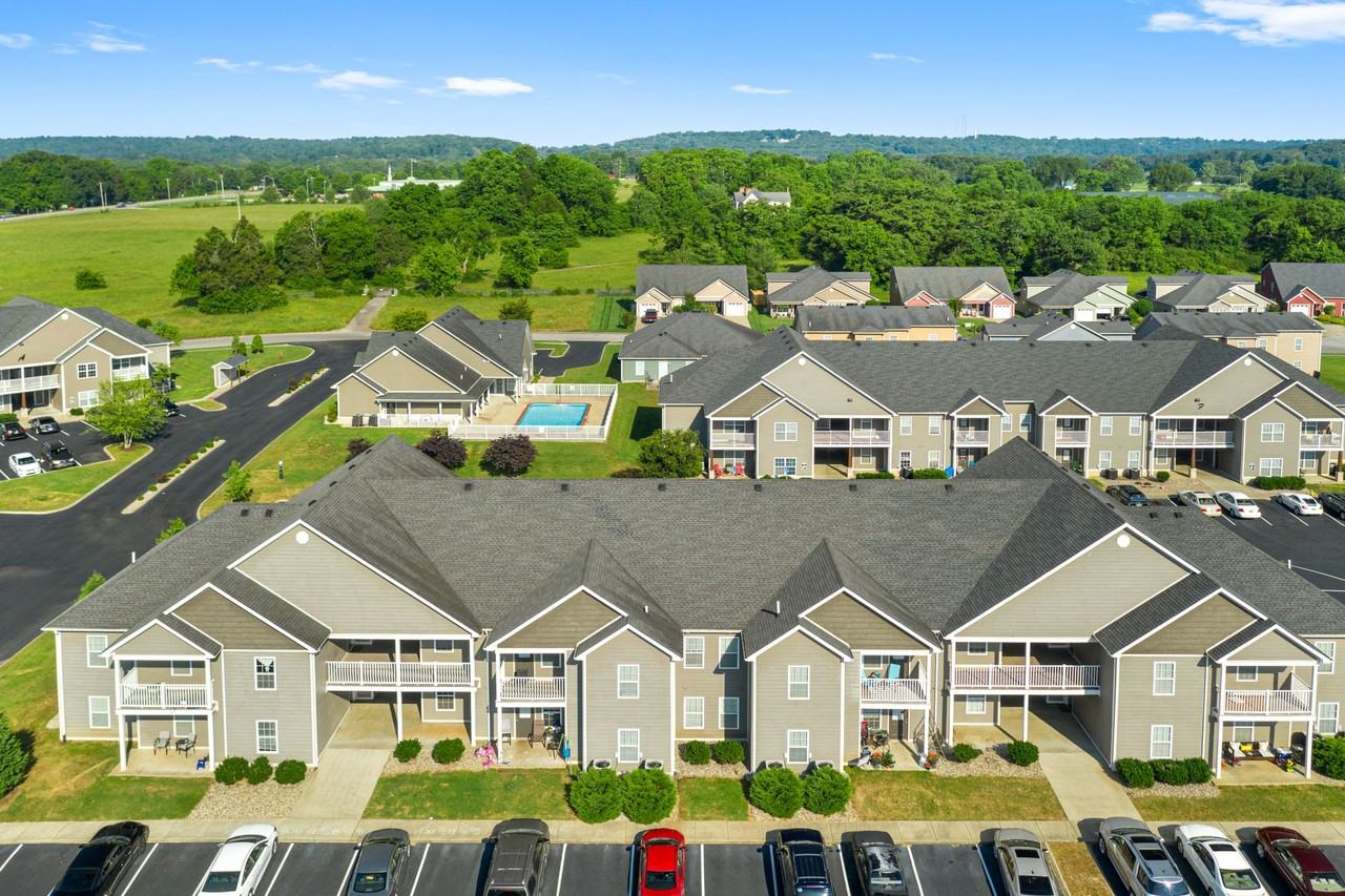 Jennings Creek Apartments - Photo 3 of 31