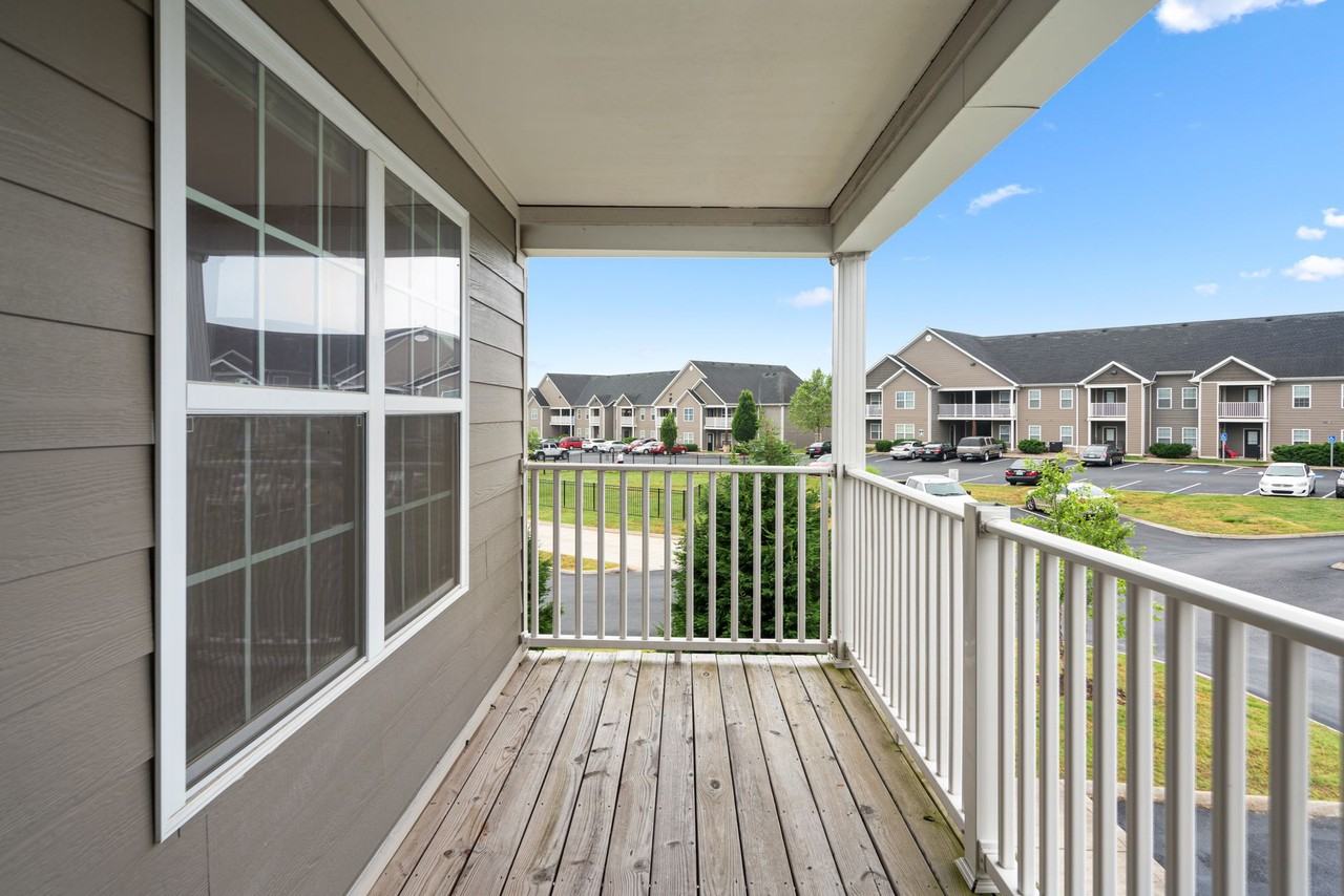 Jennings Creek Apartments - Photo 7 of 31