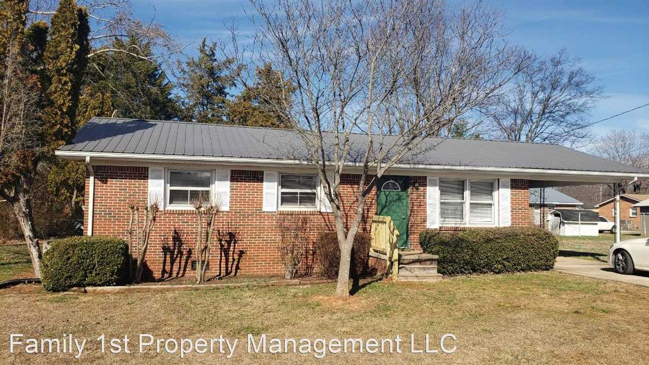 1104 Nicholson St - Photo 2 of 14