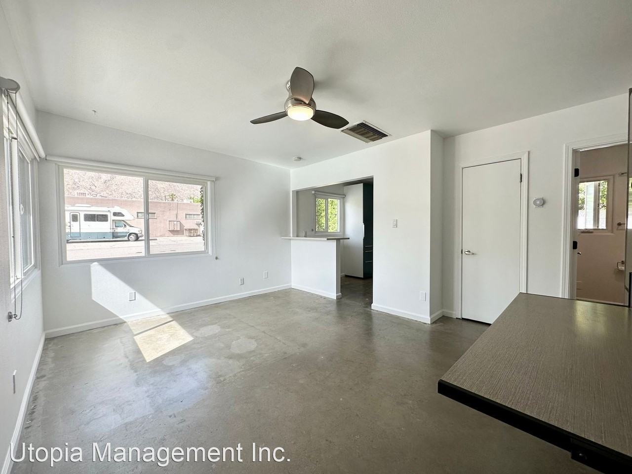 700 N Riverside Dr. - Photo 3 of 15