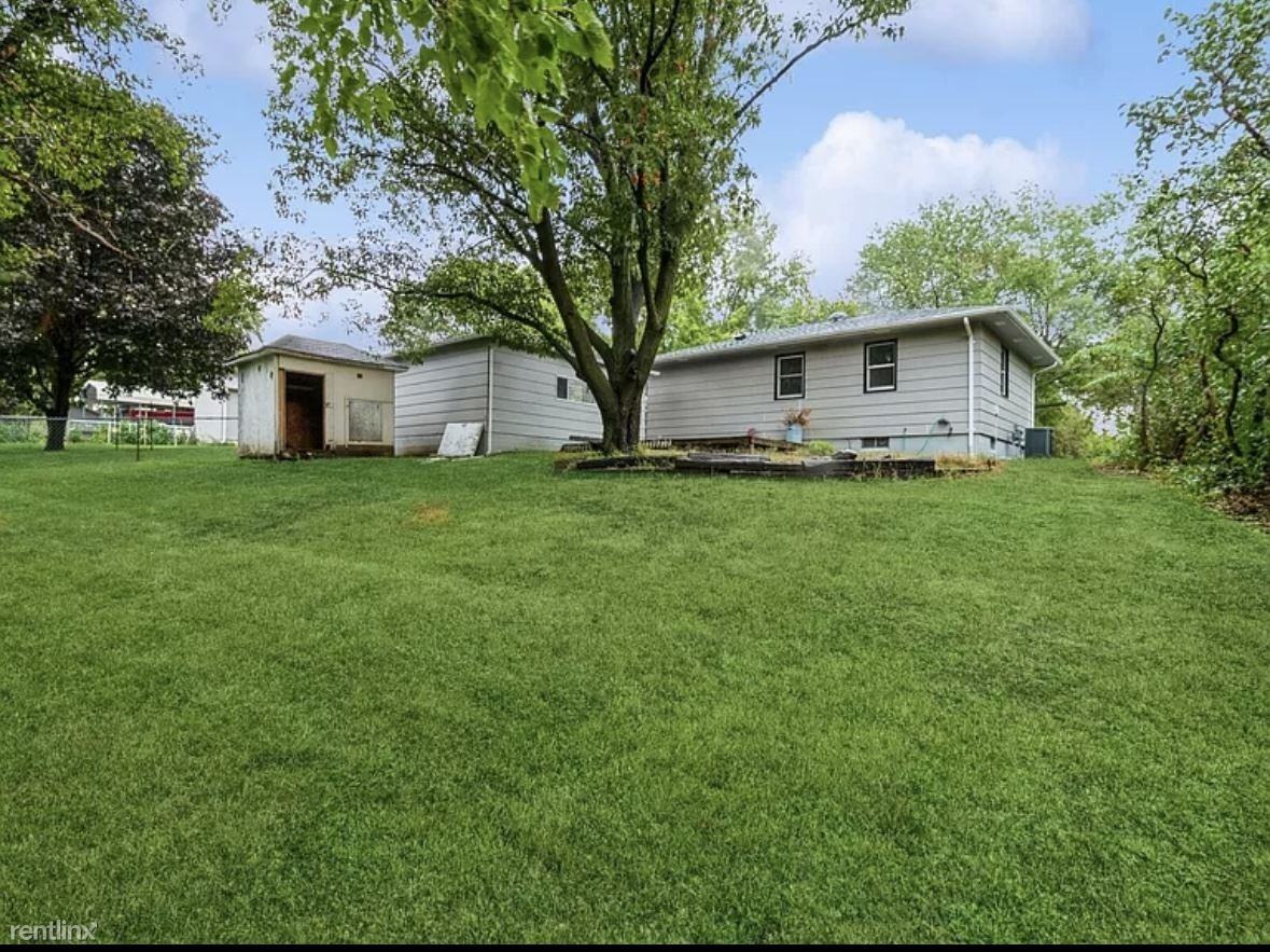 1517 Roosevelt Ave - Photo 2 of 6