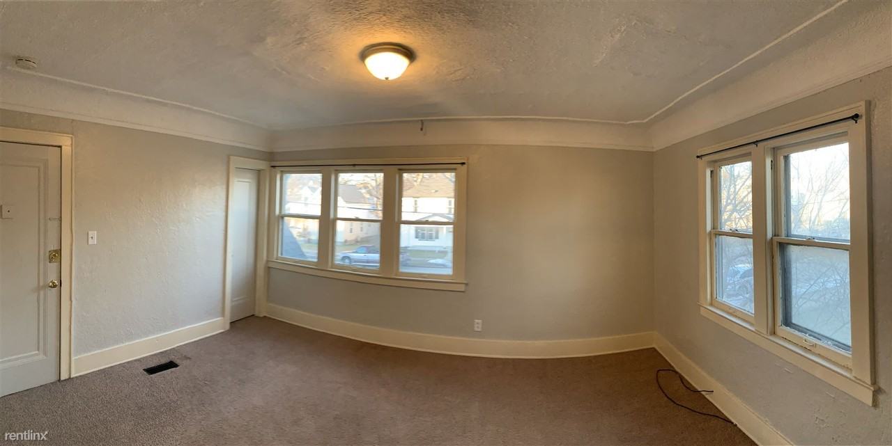 640 Oakdale St Se - Photo 2 of 8