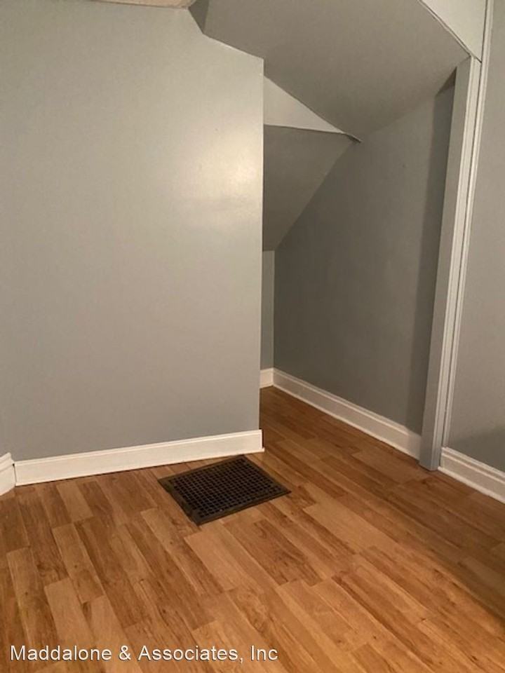 1877 9th Avenue - Photo 3 of 10