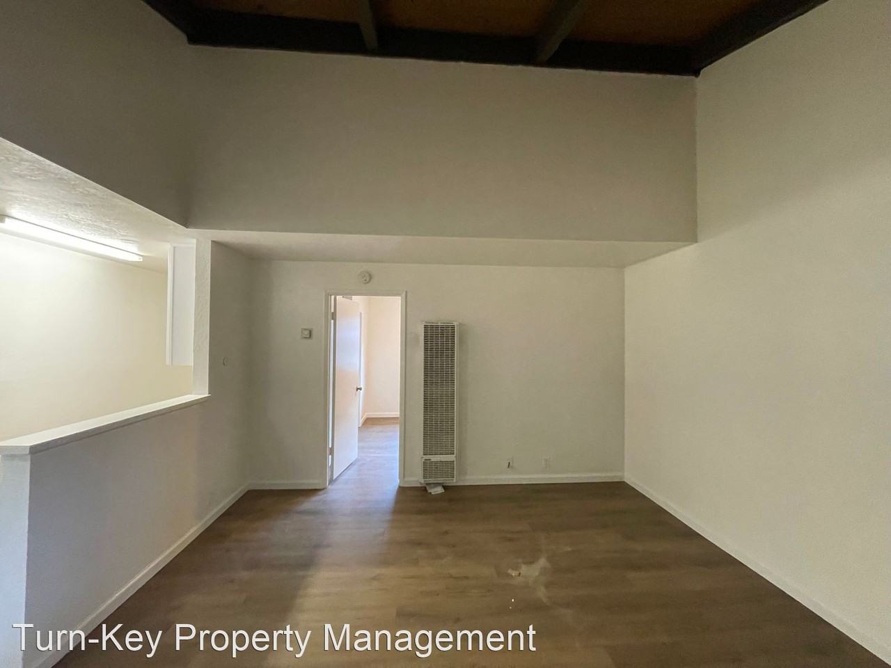 5800 Traffic Way - Photo 3 of 9