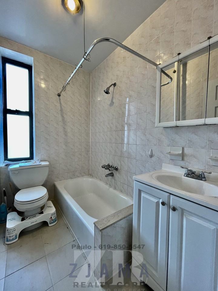 114 Albemarle Rd #F3 - Photo 7 of 9