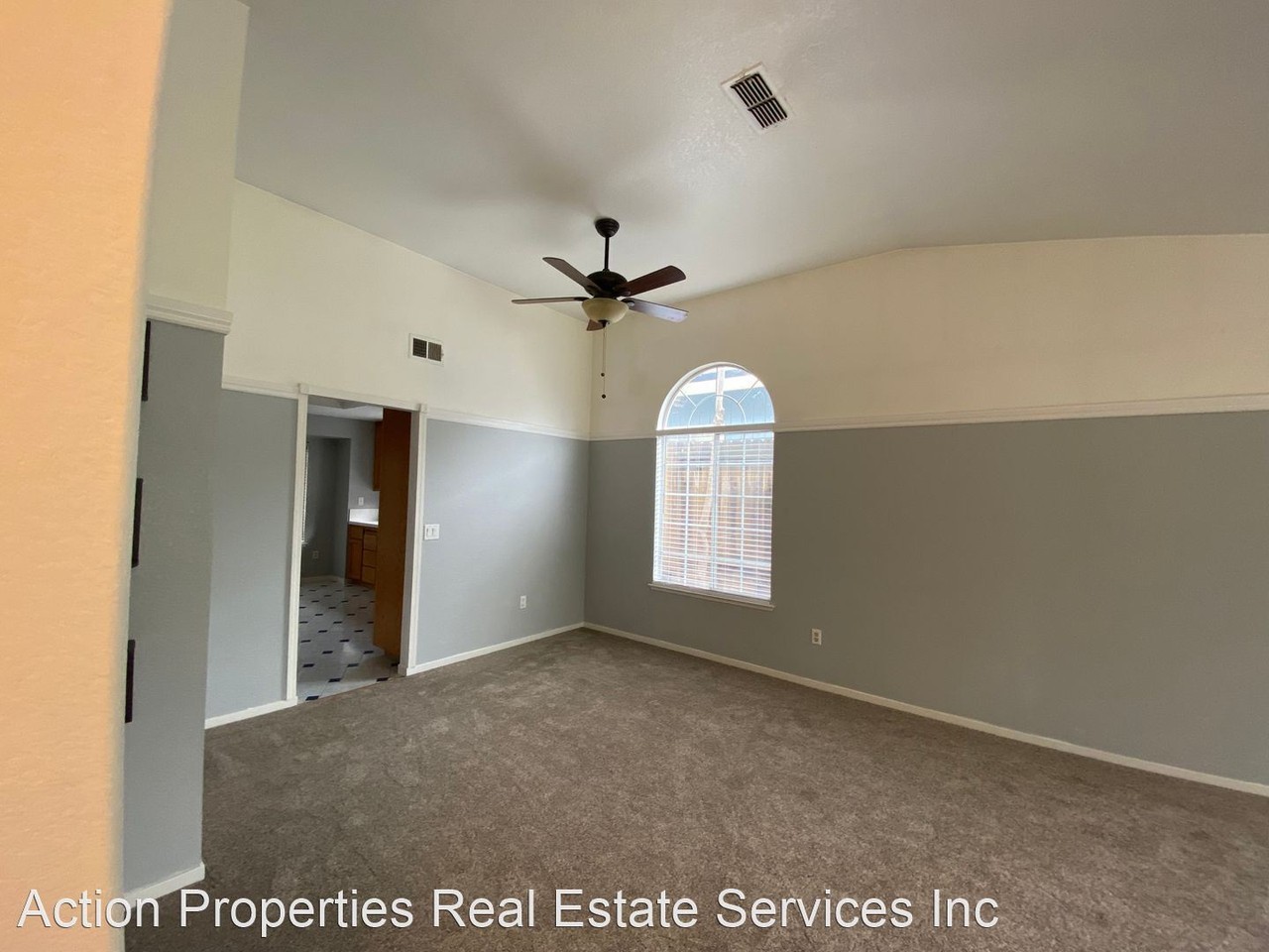 8405 Deer Fern Ct - Photo 3 of 17