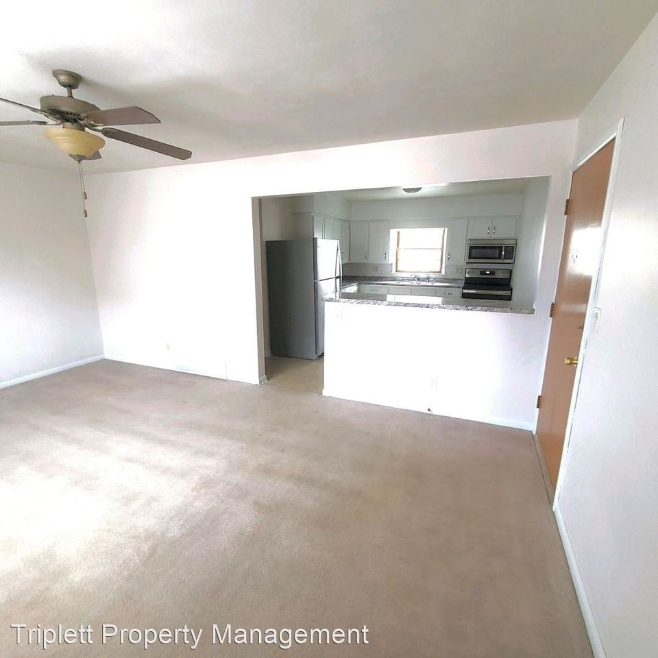 136 Campus Avenue - Photo 2 of 10