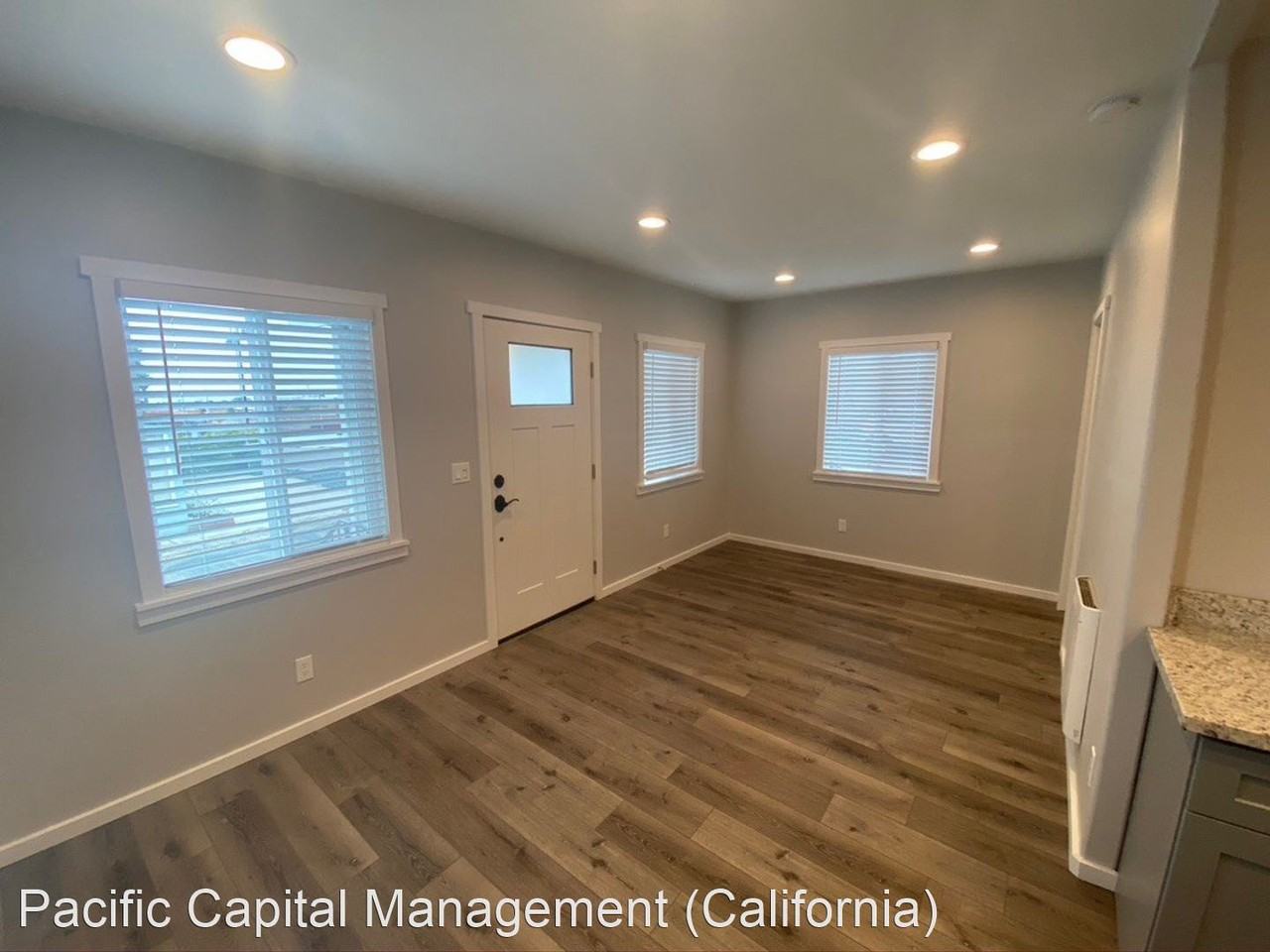 350 Hinds Ave - Photo 3 of 15