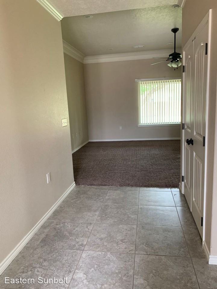 1610 S Globe Ave - Photo 3 of 16