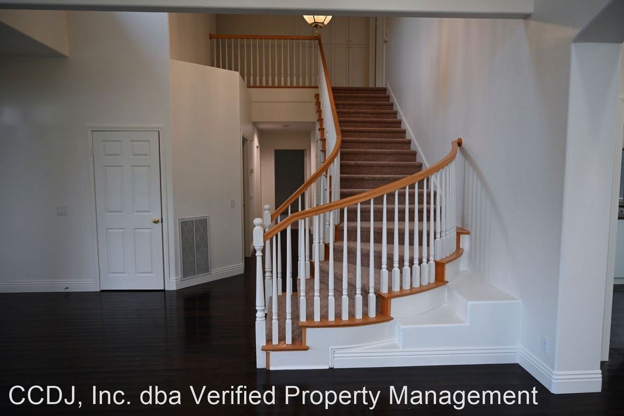 24589 Lola Ln - Photo 5 of 15