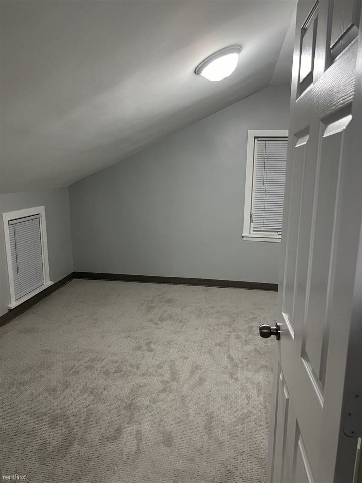 126 3rd Ave S - Photo 2 of 2