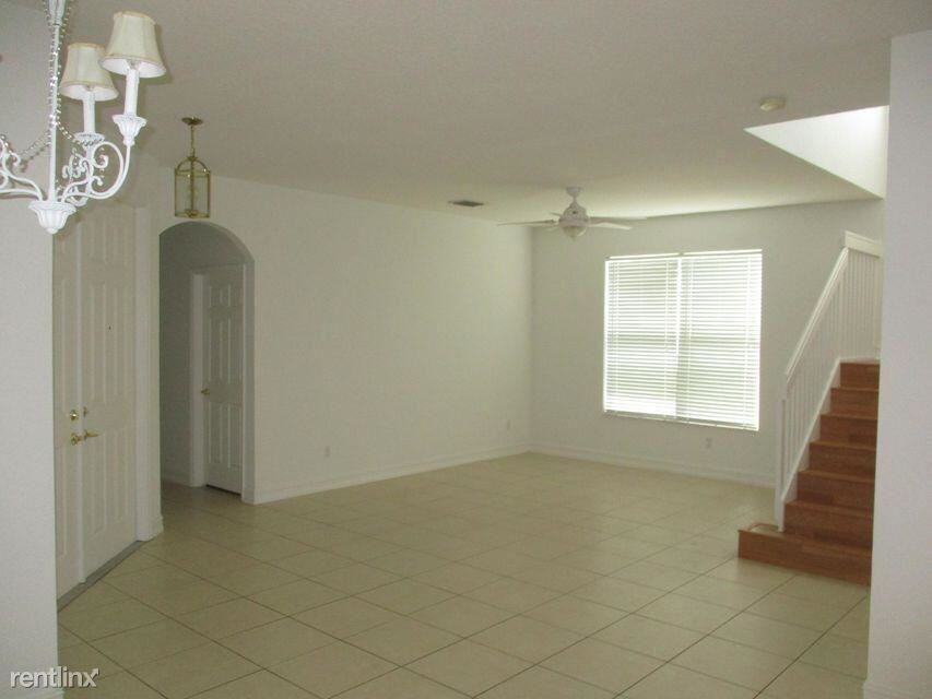 8887 Chestnut Ridge Way - Photo 3 of 13