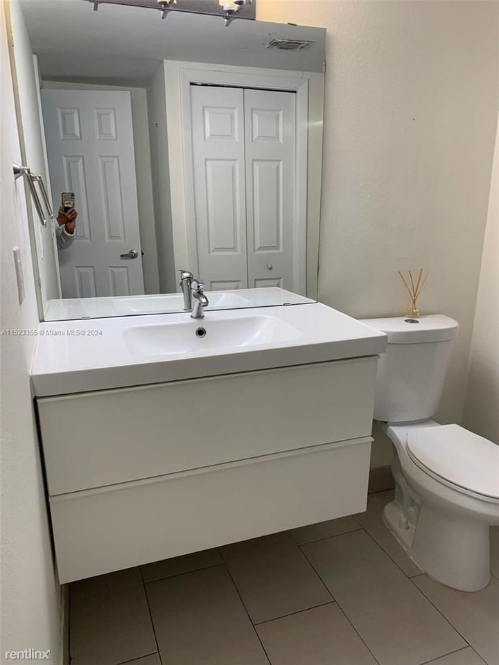 16242 Laurel Dr #202 - Photo 2 of 6