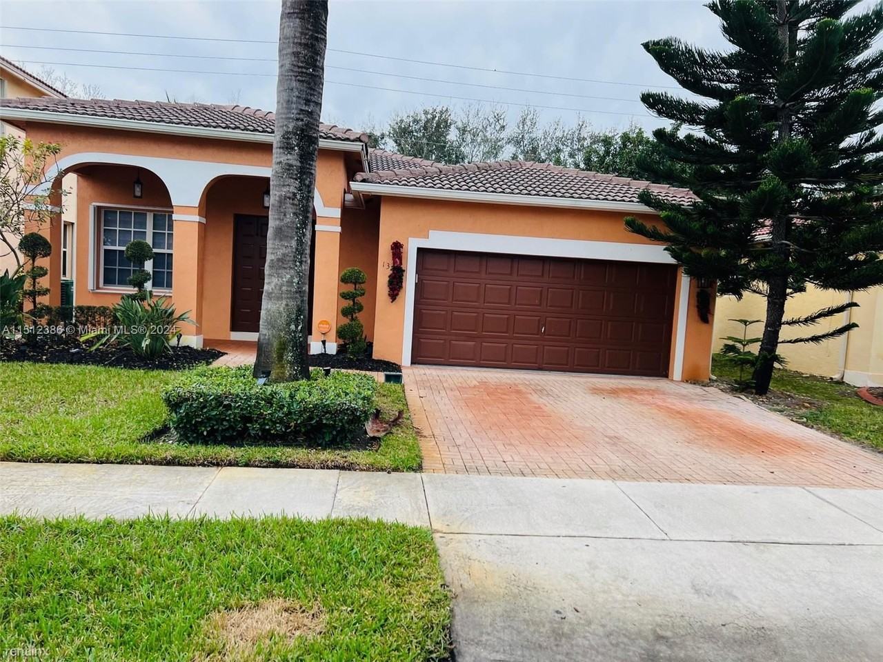 13212 Sw 54th Ct - Photo 2 of 19