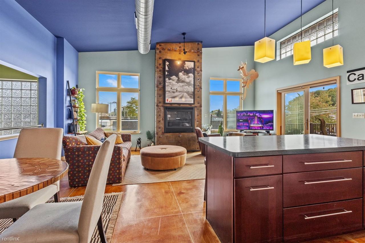 8636 2nd St - Photo 3 of 12