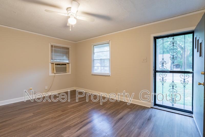 3328 Douglass Ave #1 - Photo 5 of 14