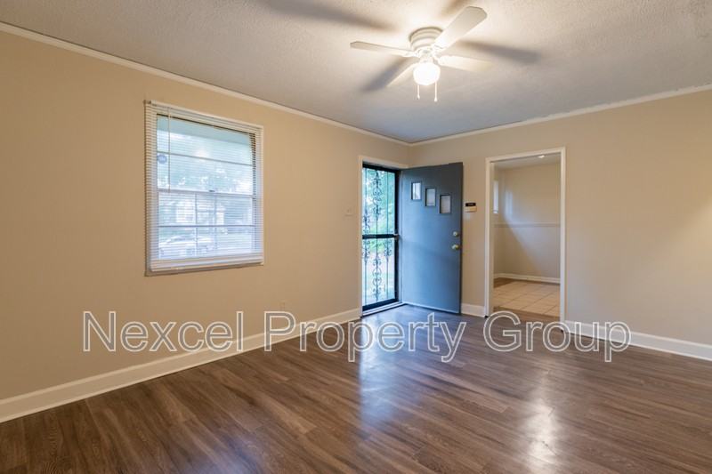 3328 Douglass Ave #1 - Photo 6 of 14