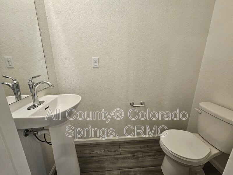 9256 Lytle Grv - Photo 6 of 19