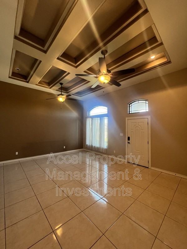 312 Kika De La Garza St - Photo 6 of 21