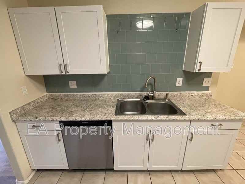 11322 Campo Del Sol Ave Ne - Photo 4 of 44