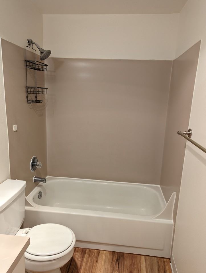 1421 4th Ave W #202 - Photo 2 of 11