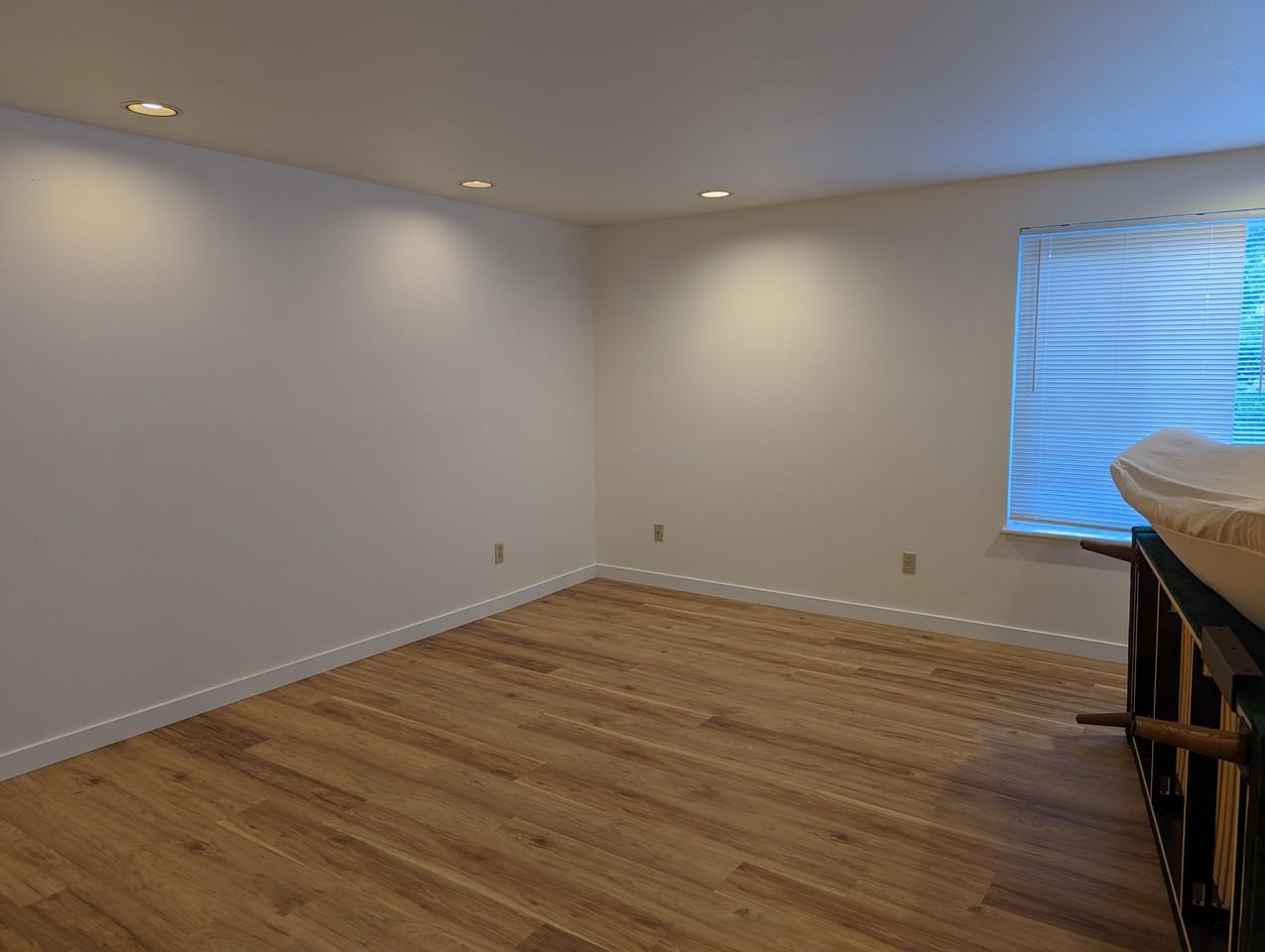 1421 4th Ave W #202 - Photo 7 of 11