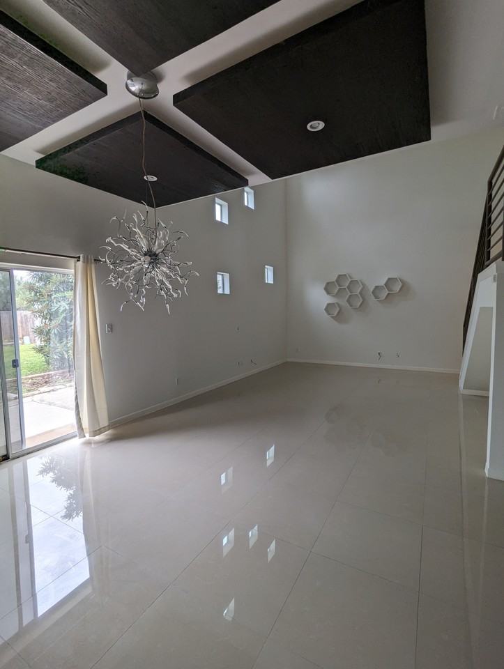 5211 Shalom Dr - Photo 6 of 39