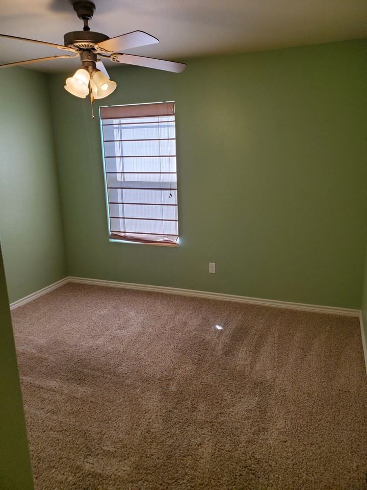 7234 Barksdale Ln #TH - Photo 5 of 16