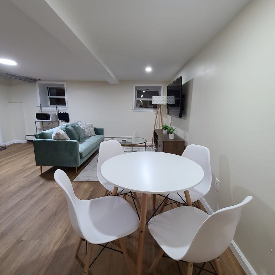 43rd St - Photo 5 of 7