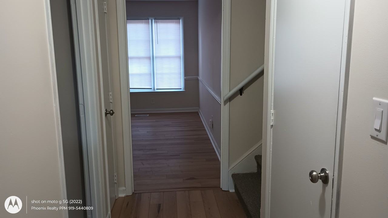 2613 Valley Woods Ct - Photo 3 of 40