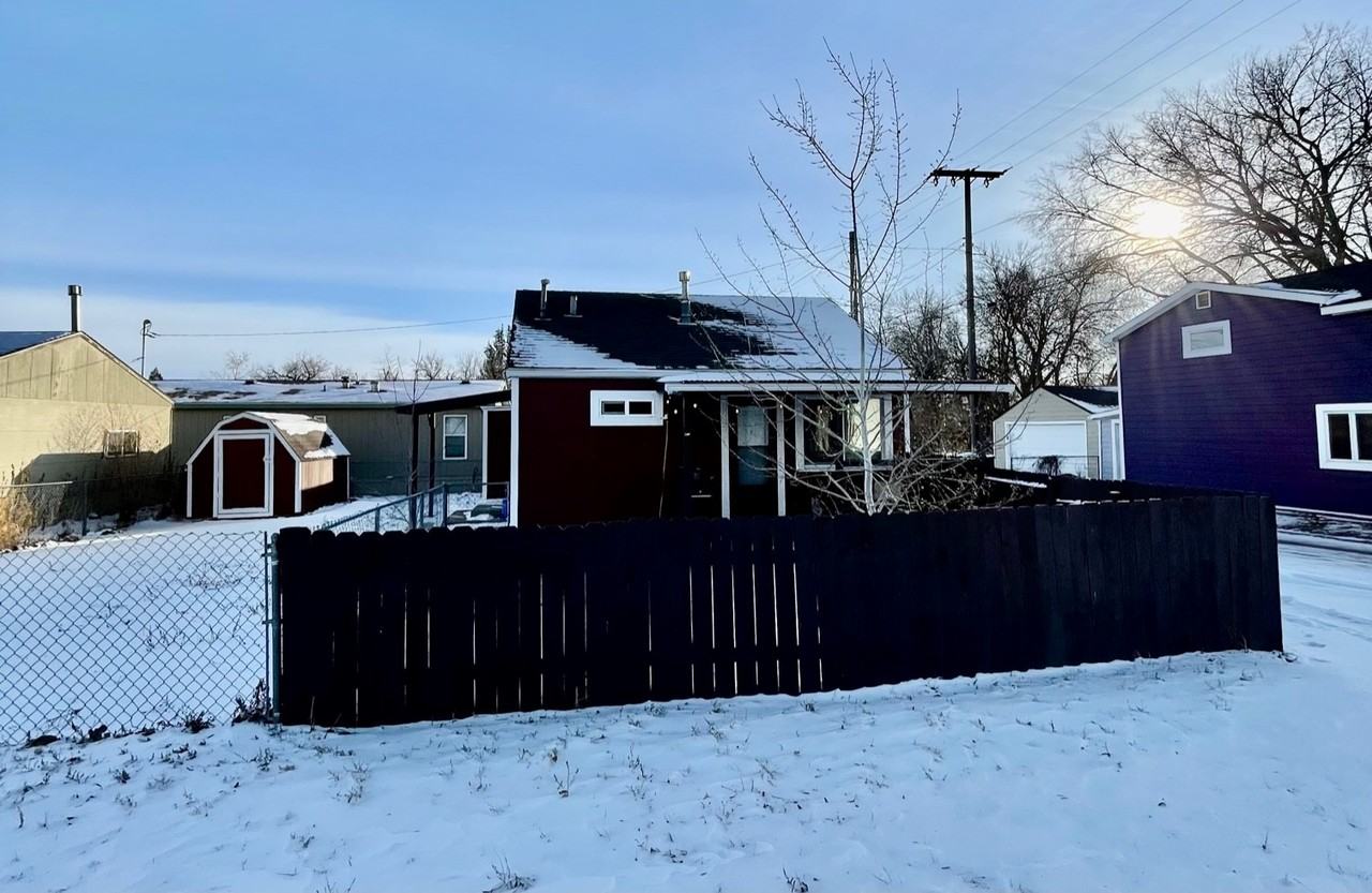 11 10th St Nw - Photo 2 of 19