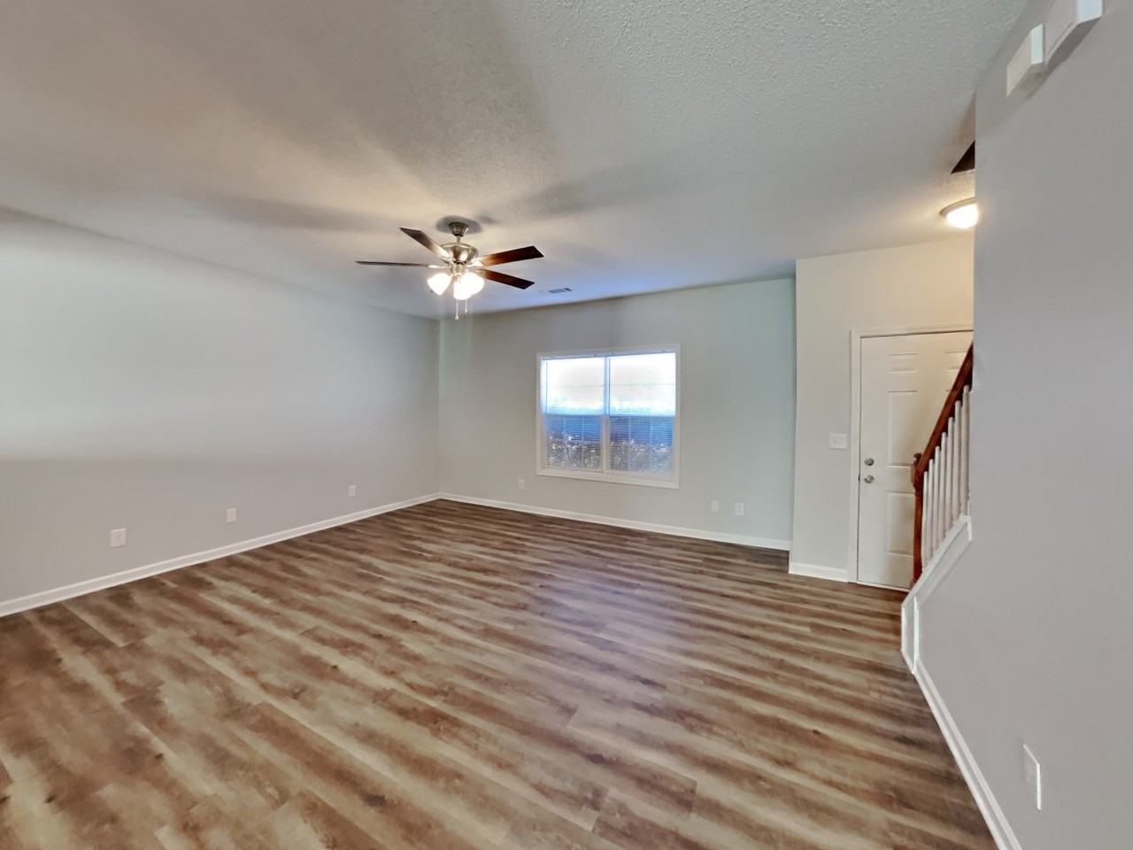8644 Thomas Ln - Photo 3 of 17